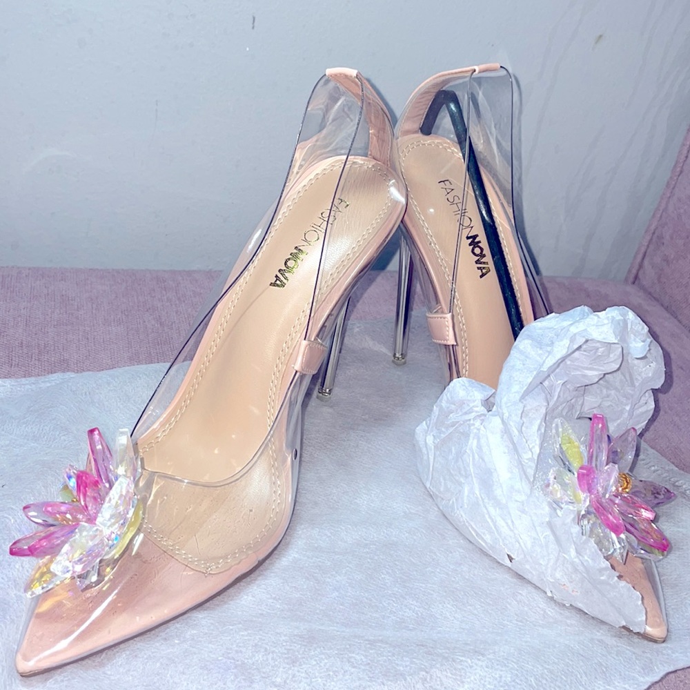 Solemate Pump -Nude Brand-new size 7
